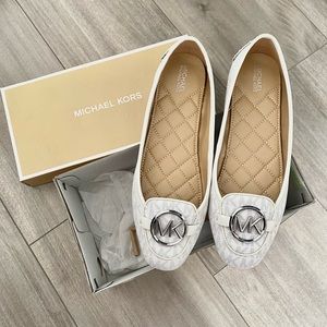Michael Kors Lillie MOC Logo Moccasin White / Vanilla, Size 8